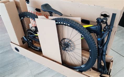 canyon bike box dimensions.